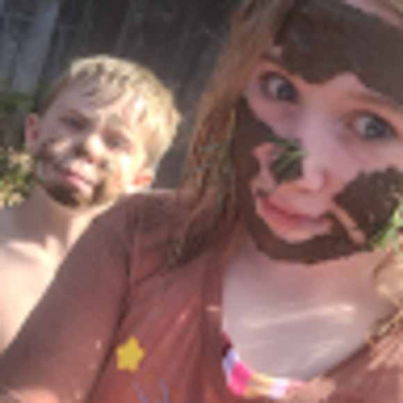 Meet your Posher, Mia - Picture 1 of 1